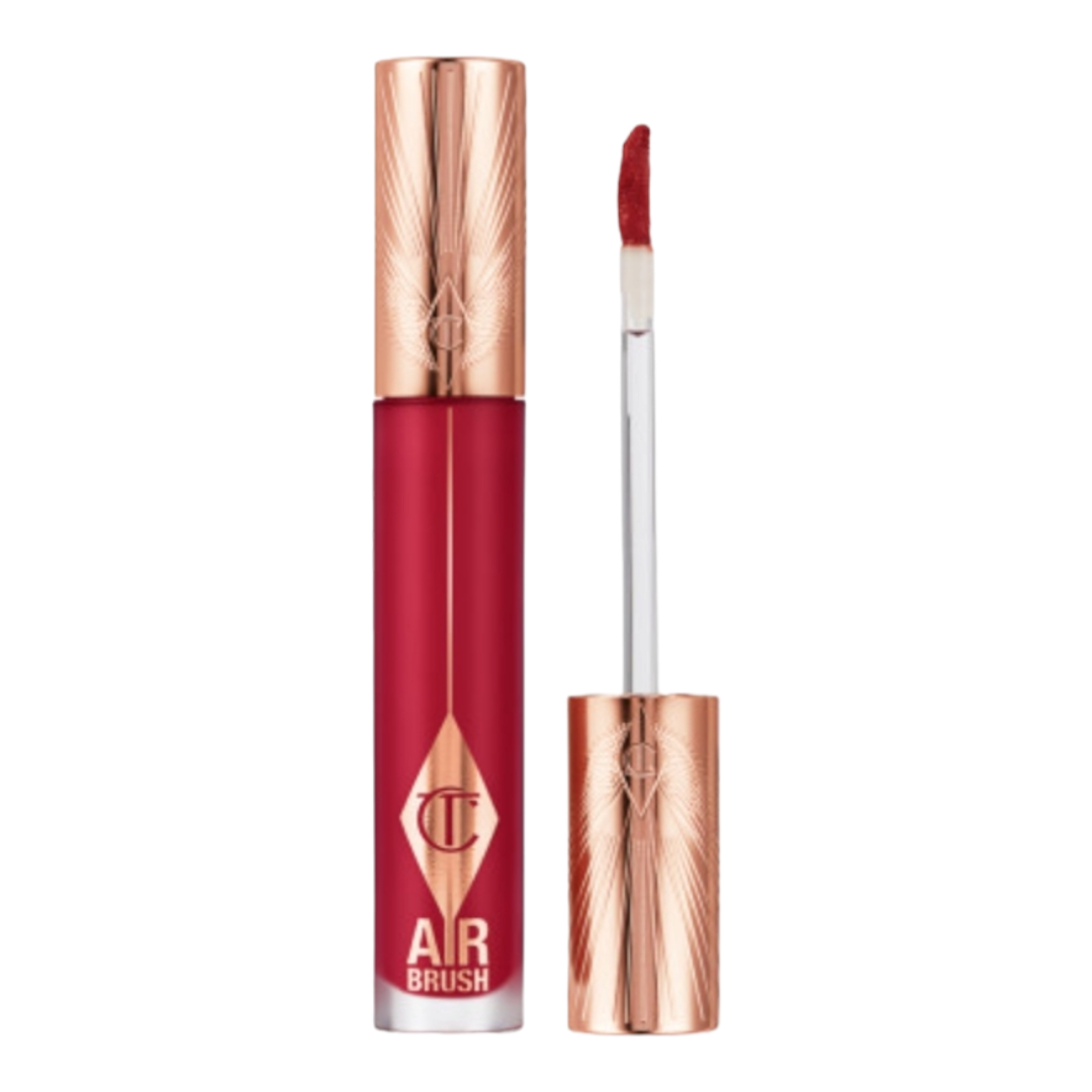 Témoignage de Bella Hadid pour le nouveau fard à lèvres Airbrush Flawless de Charlotte Tilbury 6